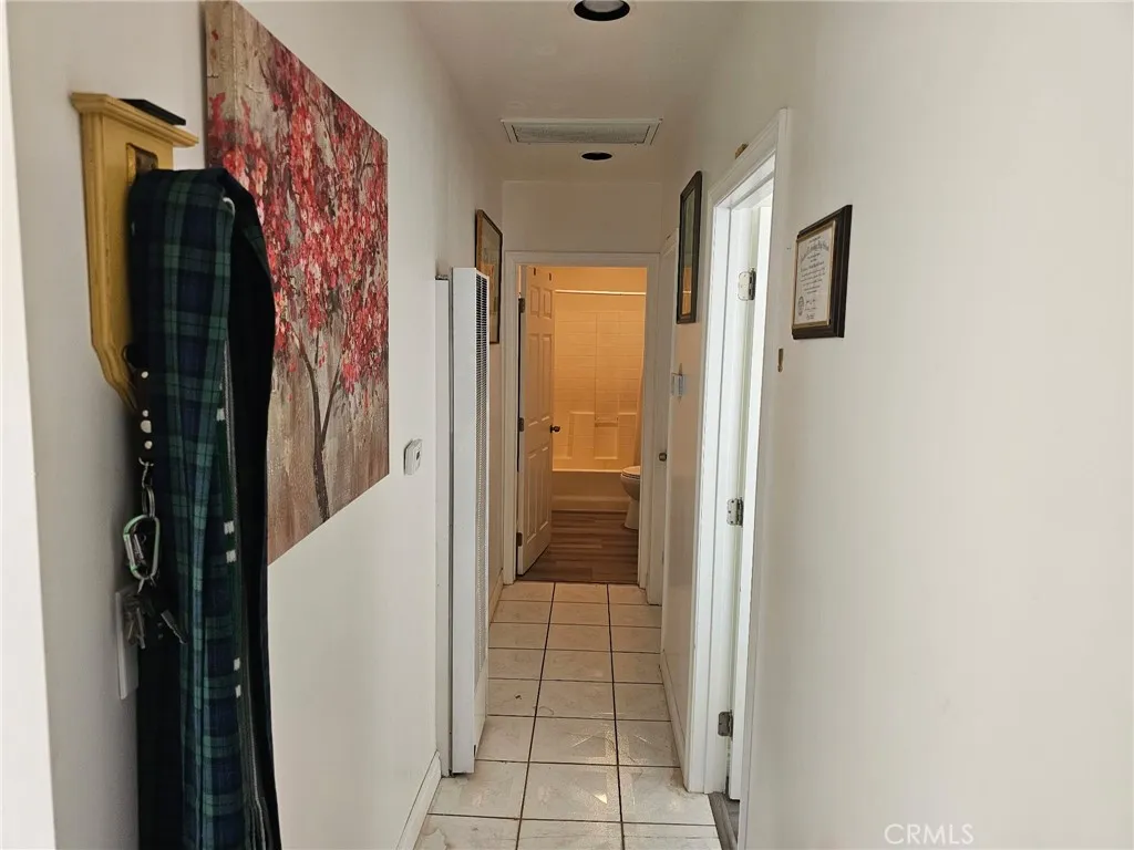 8446 Bradley Avenue, Sun Valley, California 91352 home-pic-13